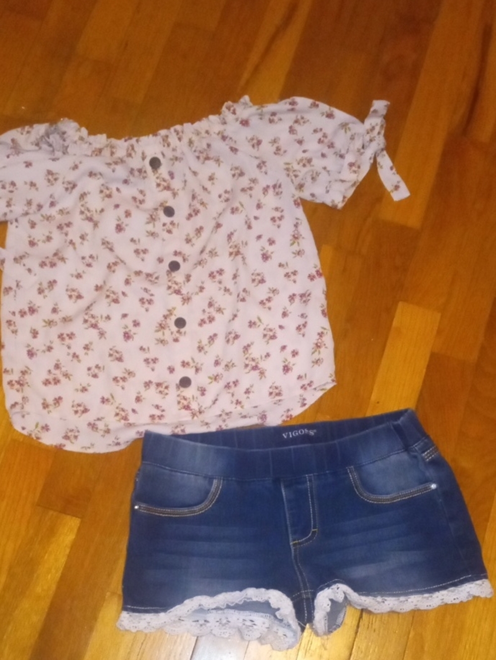 girl 14 VIGOSS denim shorts, and pink flower print top